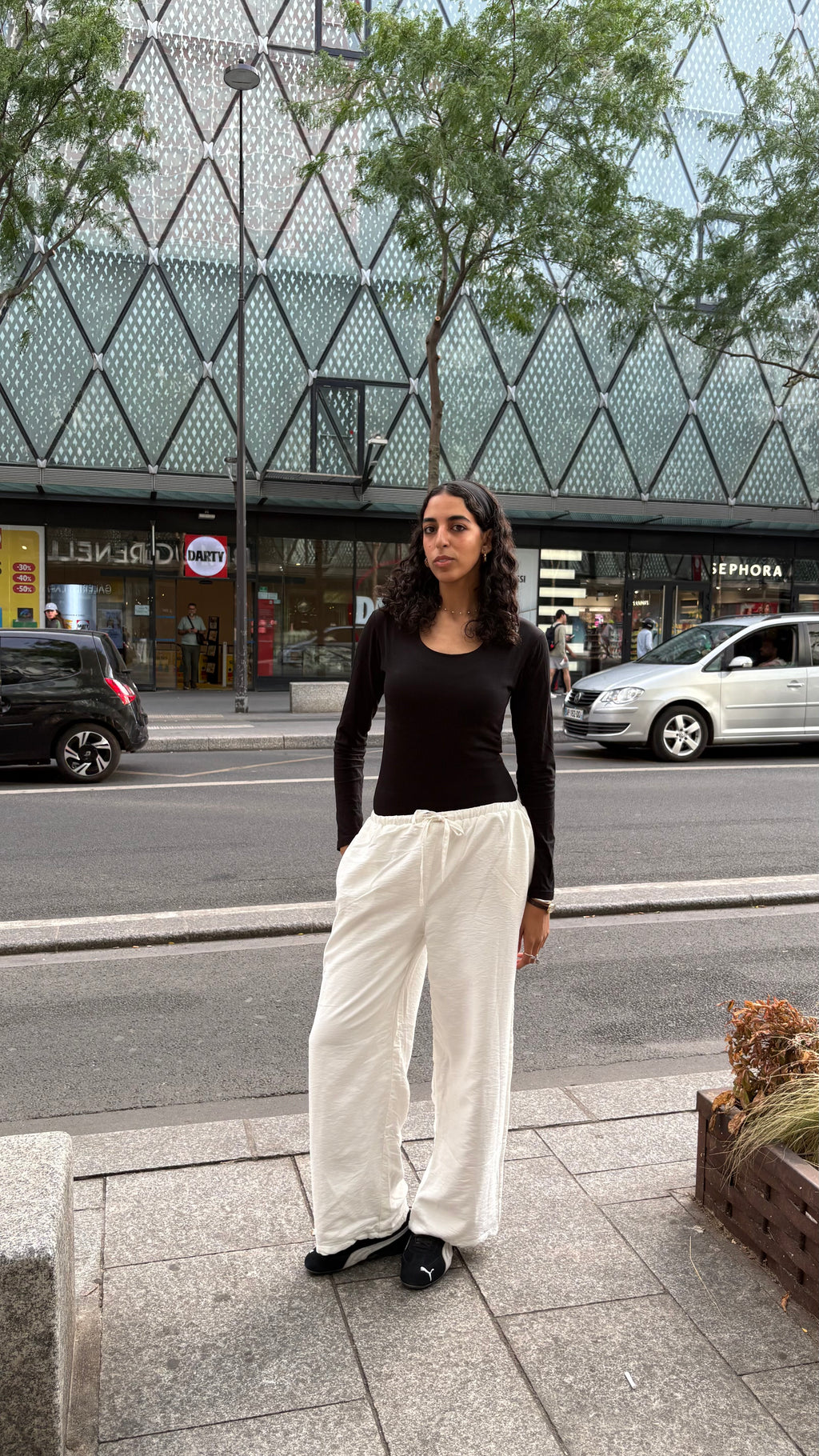 The Loose Non See-Through Linen – White