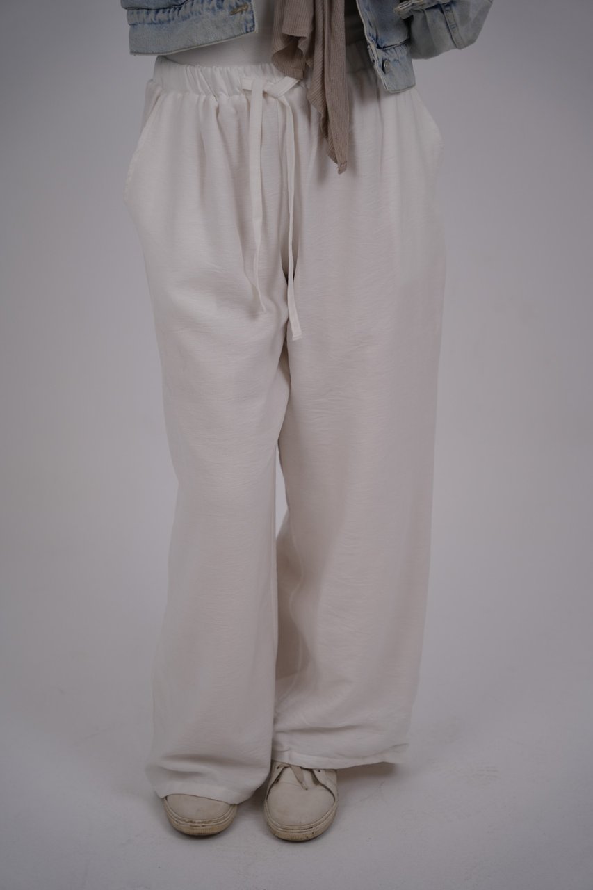 The Loose Non See-Through Linen – White