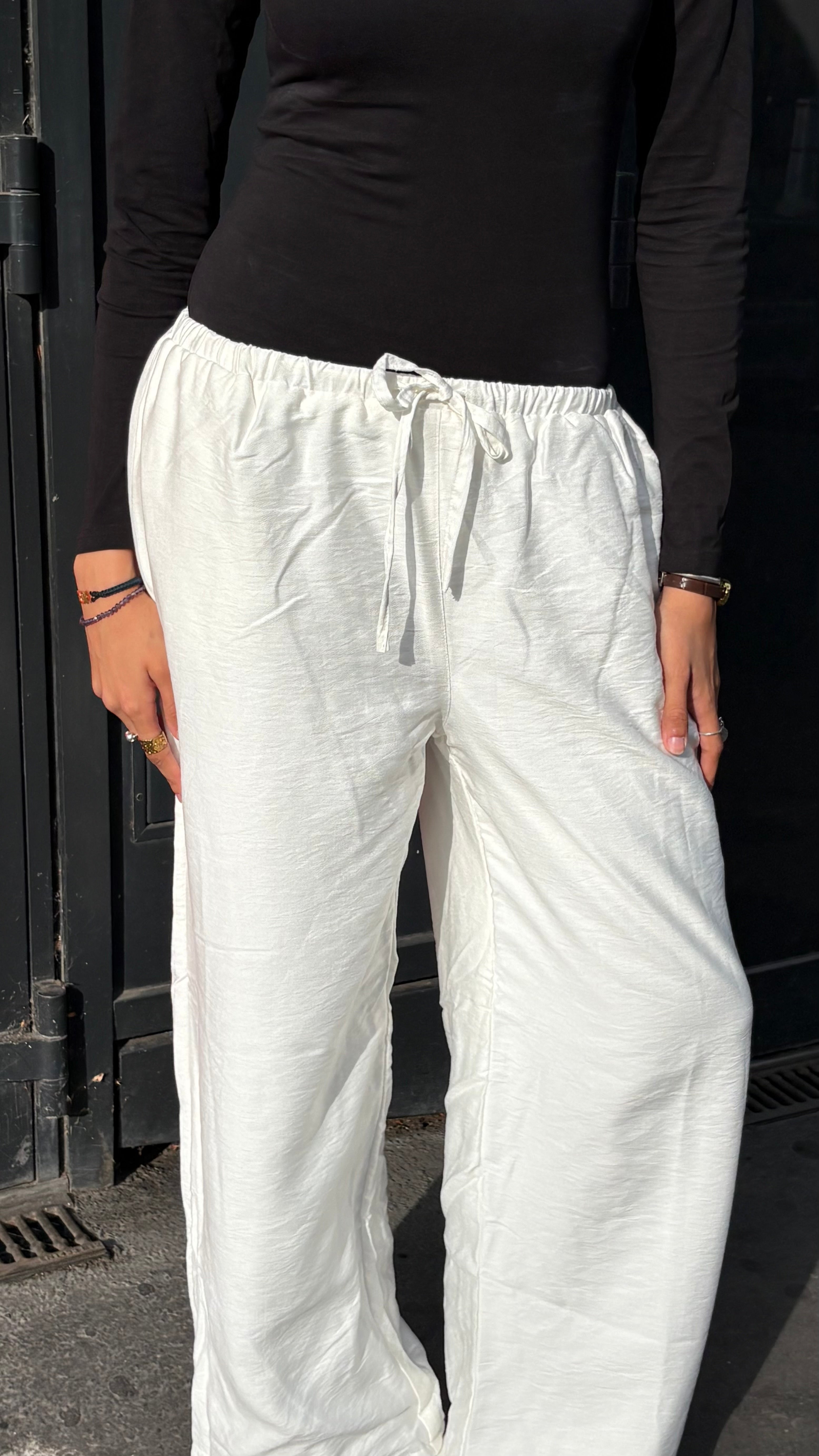 The Loose Non See-Through Linen – White