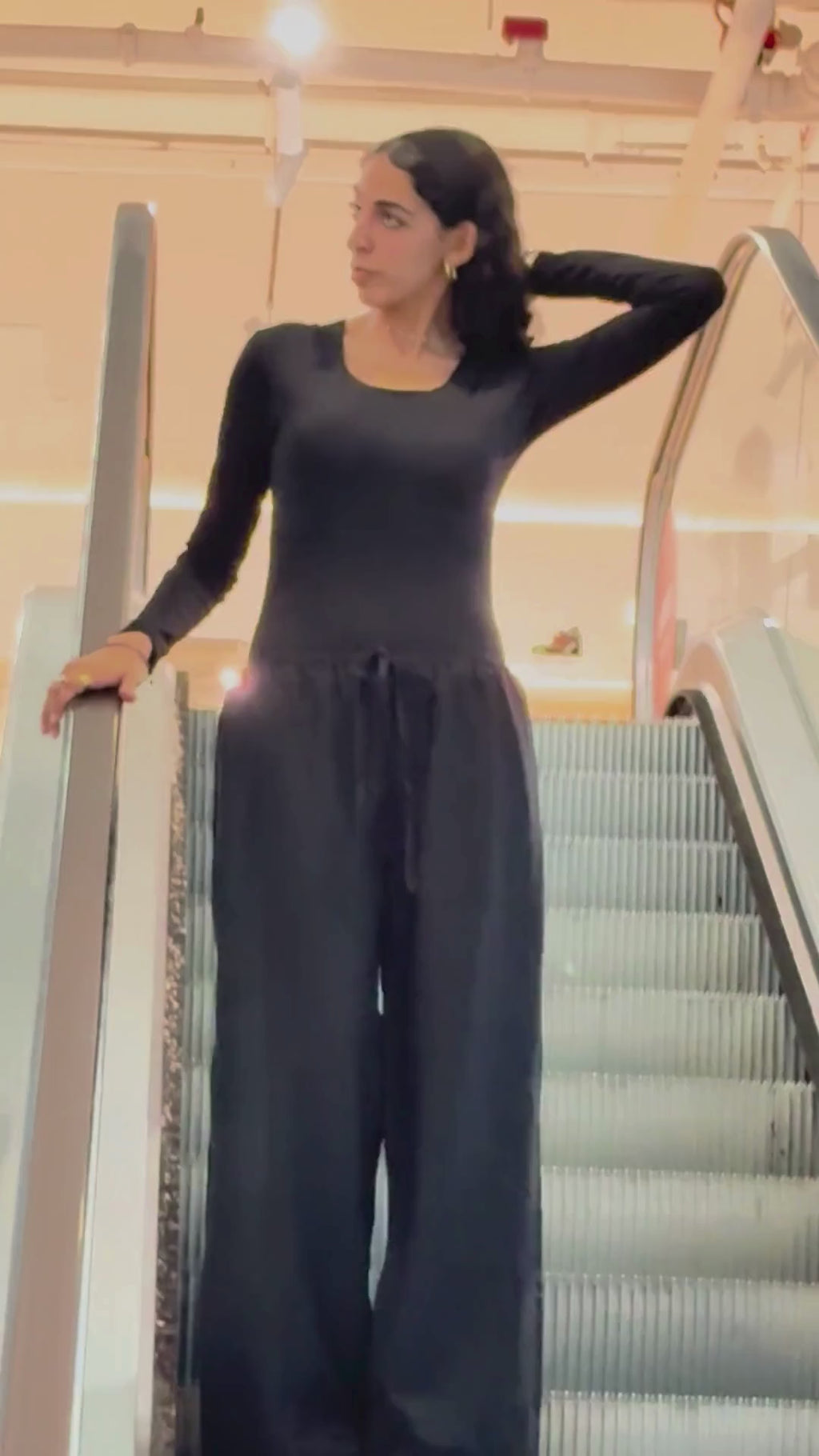 The Loose Non See-Through Linen – Black